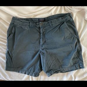 American Eagle mens extreme flex shorts.